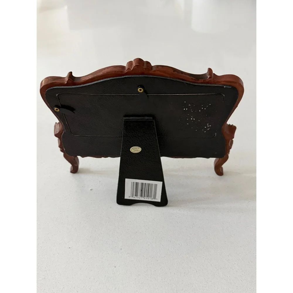 Vtg The Unique Collection Victorian Sofa Triple Picture Frame 2x3 Mahogany Resin
